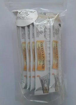 Крем-снек для котів Natural Kitty Creamy treats Chicken & Pumpkin зі смаком курки та гарбуза упаковка 24 х 12 г В-Р31287 фото