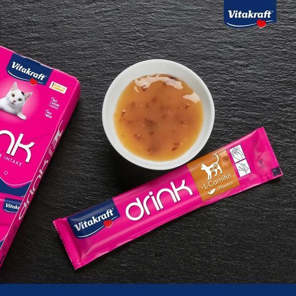 Аппетитный напиток для кошек кусочками мяса Витакрафт Vitakraft CAT DRINK со вкусом лосося и L-карнитином 5шт &times; 30 г В57983 фото
